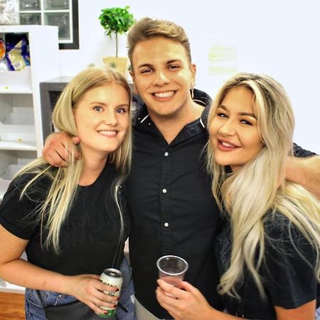 Downtown Backpackers Hostel Perth - Note - Valid Passport Required For Check In Екстер'єр фото