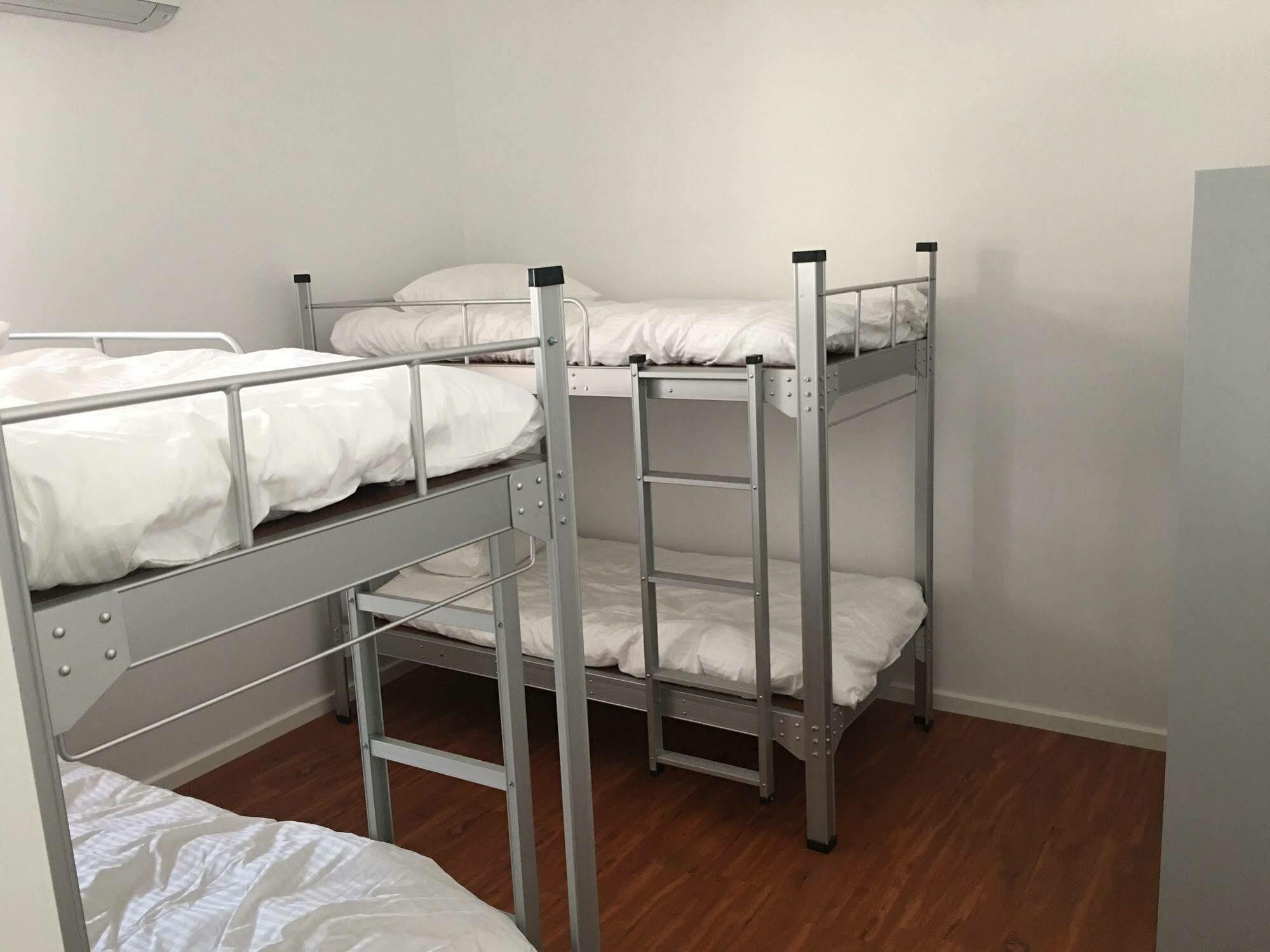 Downtown Backpackers Hostel Perth - Note - Valid Passport Required For Check In Екстер'єр фото