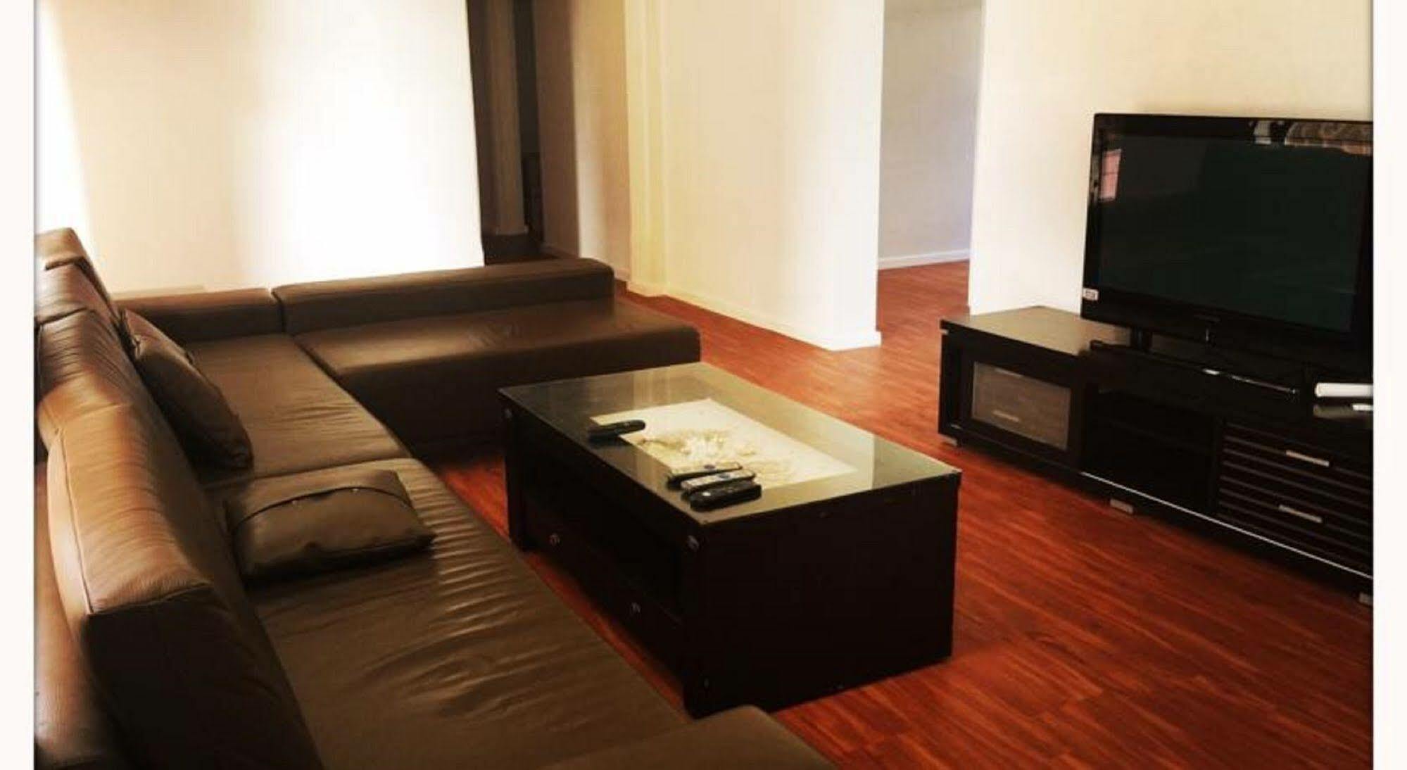 Downtown Backpackers Hostel Perth - Note - Valid Passport Required For Check In Екстер'єр фото