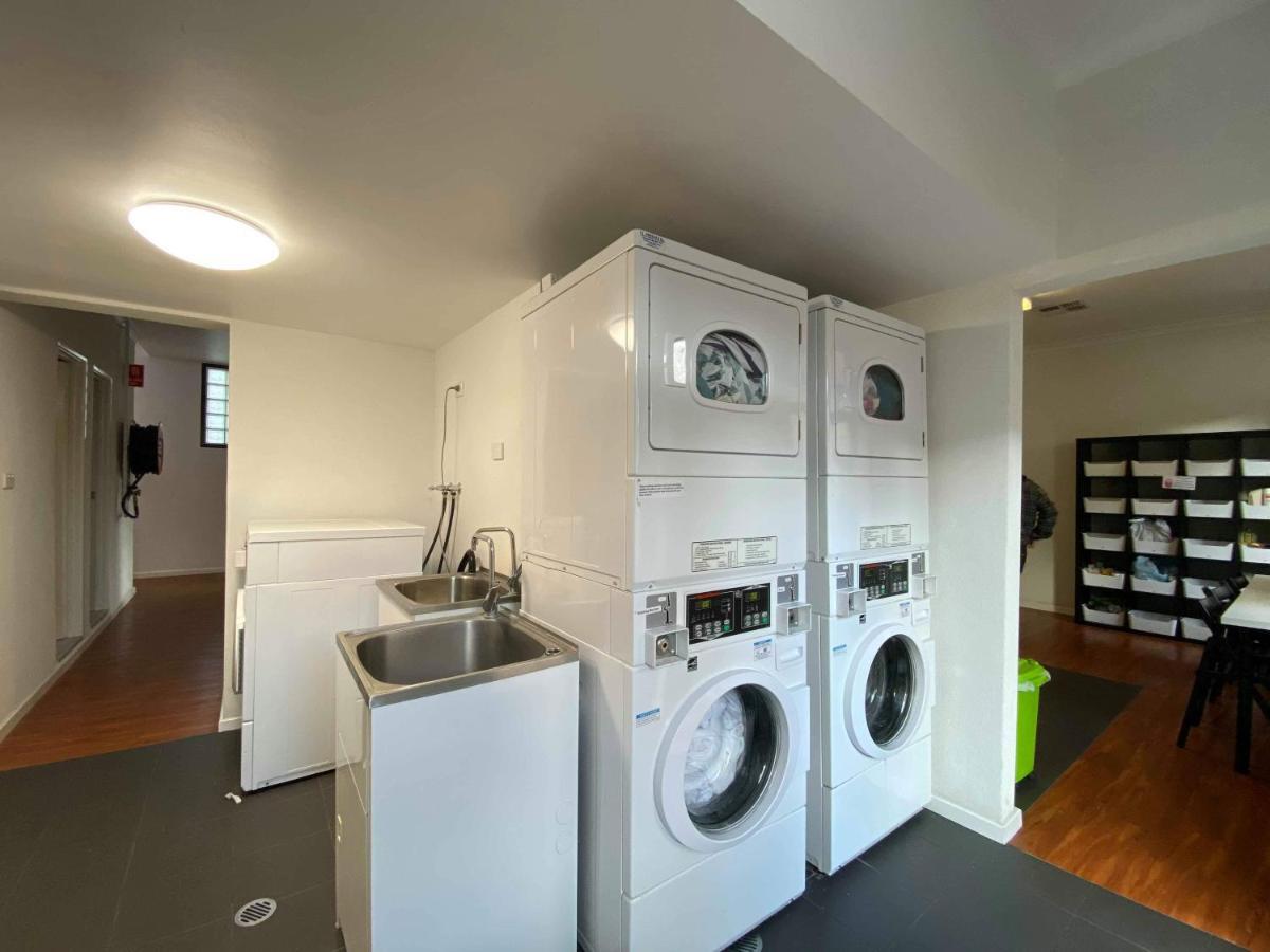 Downtown Backpackers Hostel Perth - Note - Valid Passport Required For Check In Екстер'єр фото