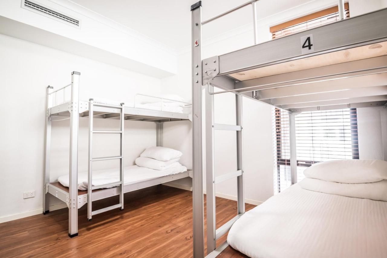 Downtown Backpackers Hostel Perth - Note - Valid Passport Required For Check In Екстер'єр фото